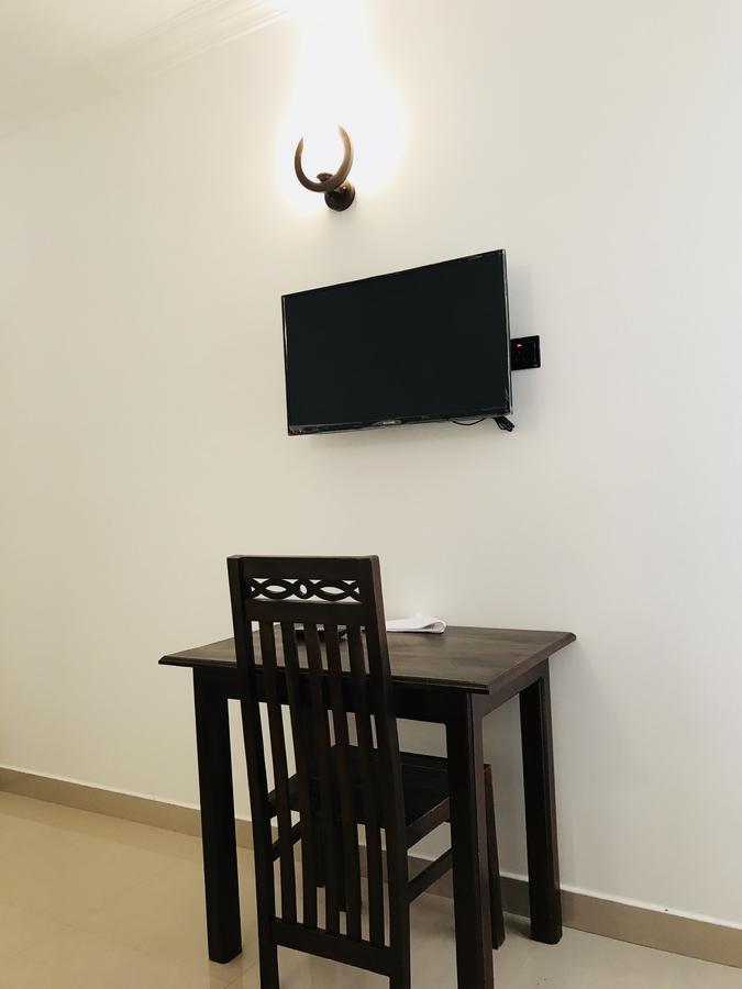 Royal White Tourist Rest Hotel Anuradhapura Luaran gambar
