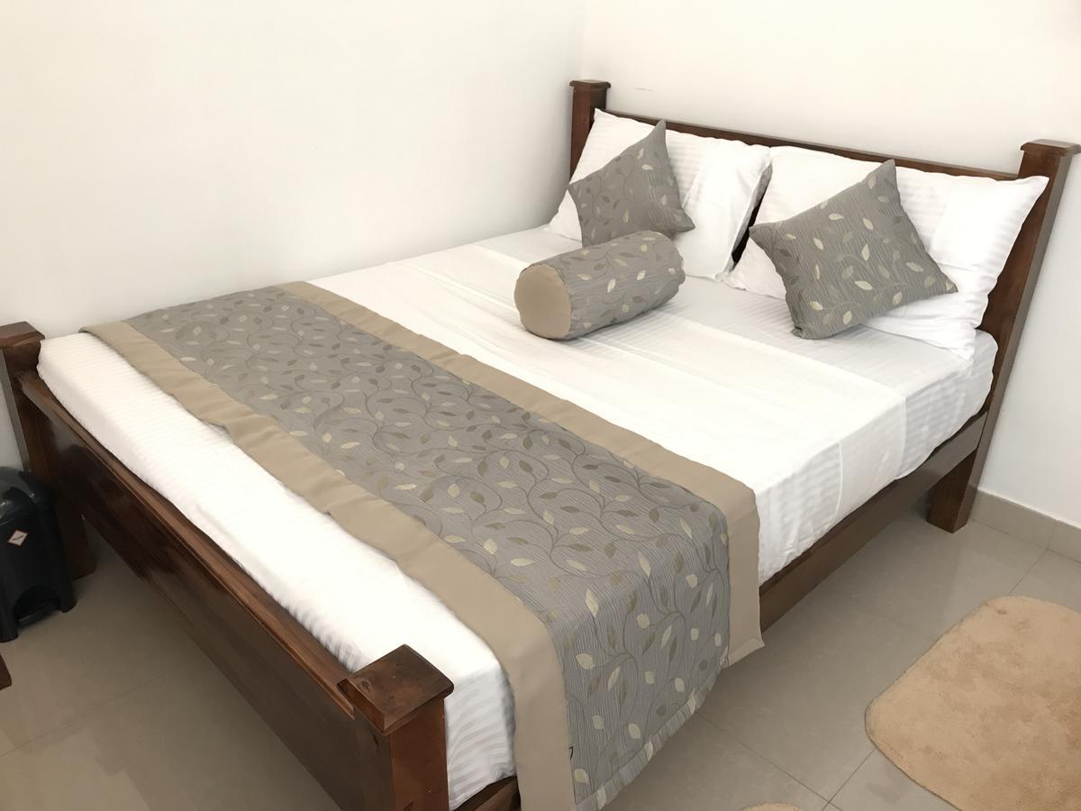 Royal White Tourist Rest Hotel Anuradhapura Luaran gambar