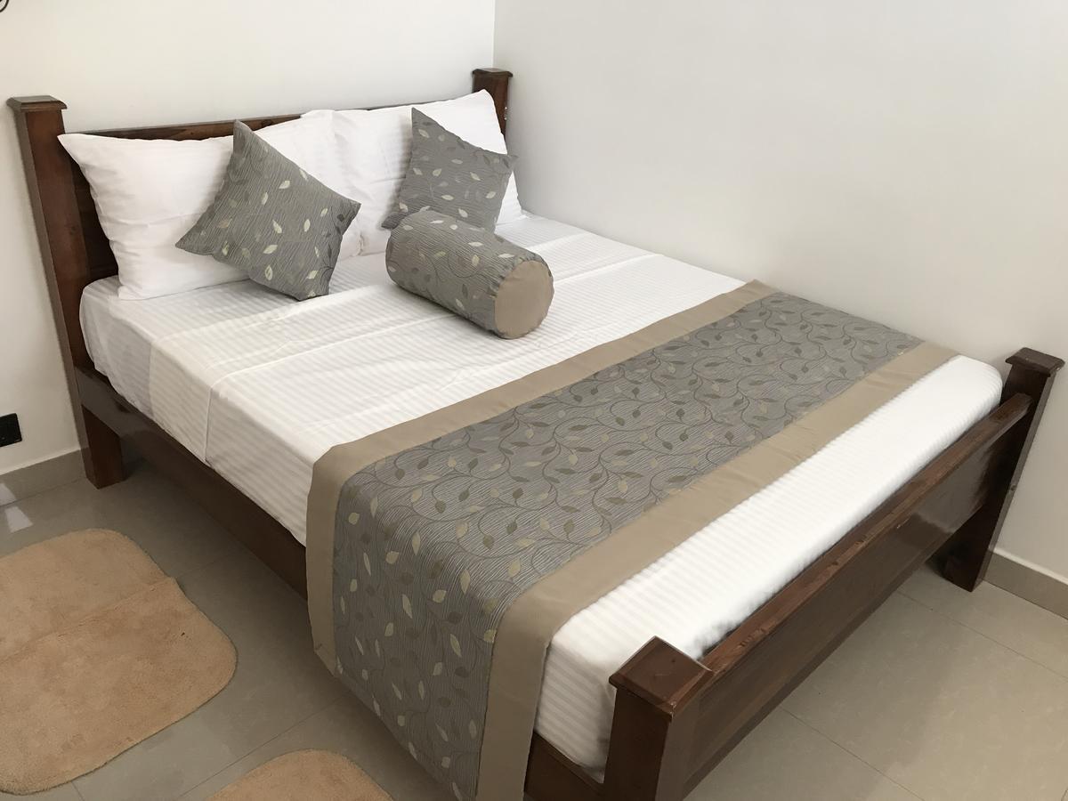 Royal White Tourist Rest Hotel Anuradhapura Luaran gambar