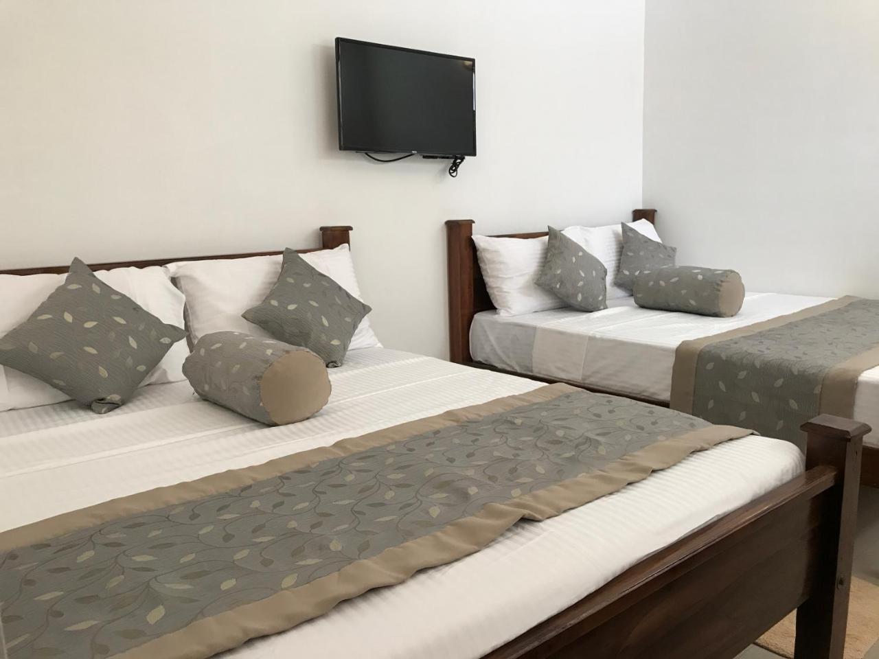 Royal White Tourist Rest Hotel Anuradhapura Luaran gambar