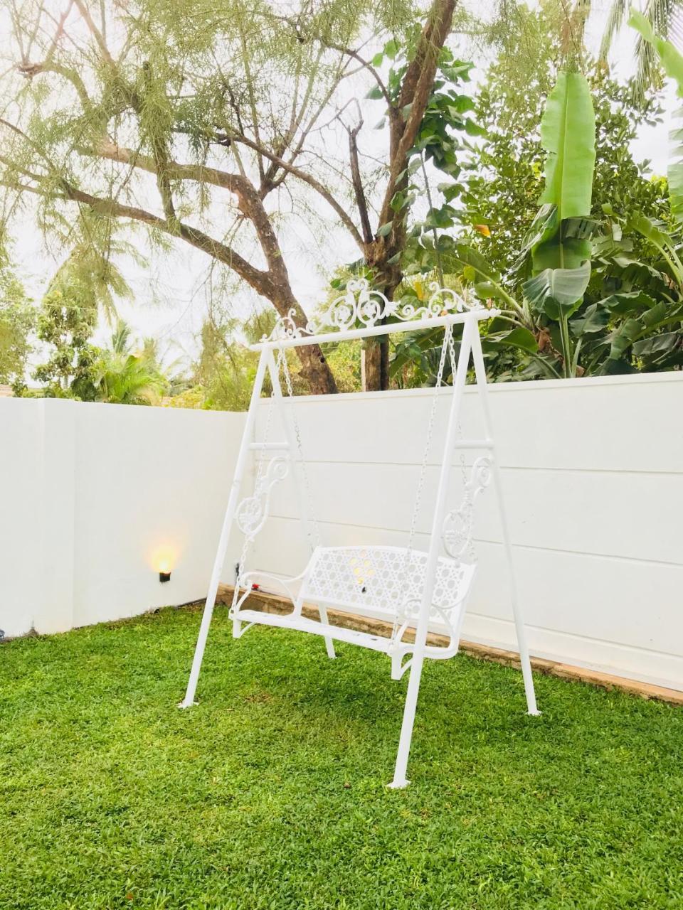 Royal White Tourist Rest Hotel Anuradhapura Luaran gambar