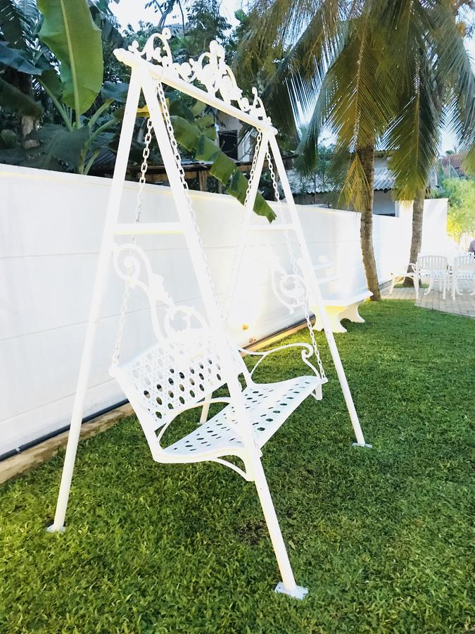 Royal White Tourist Rest Hotel Anuradhapura Luaran gambar