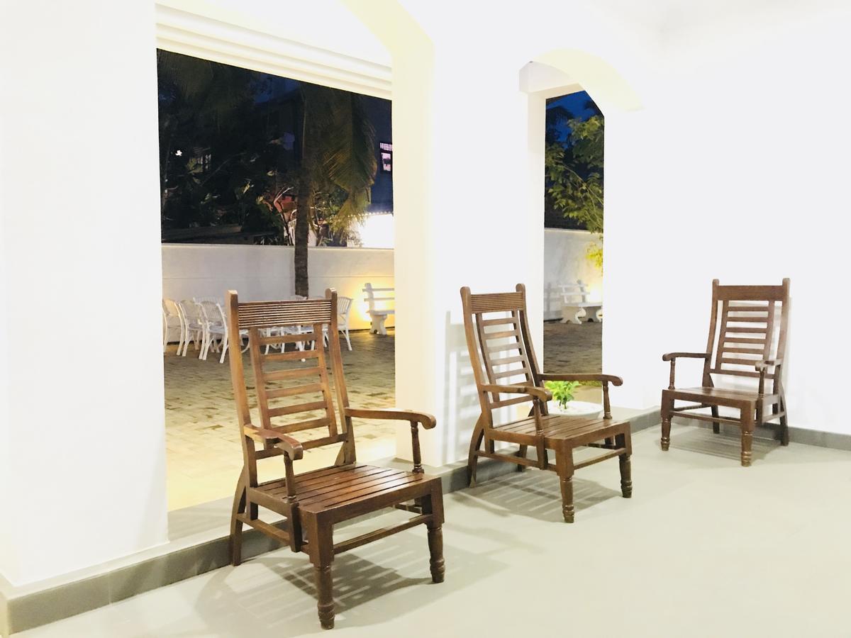 Royal White Tourist Rest Hotel Anuradhapura Luaran gambar